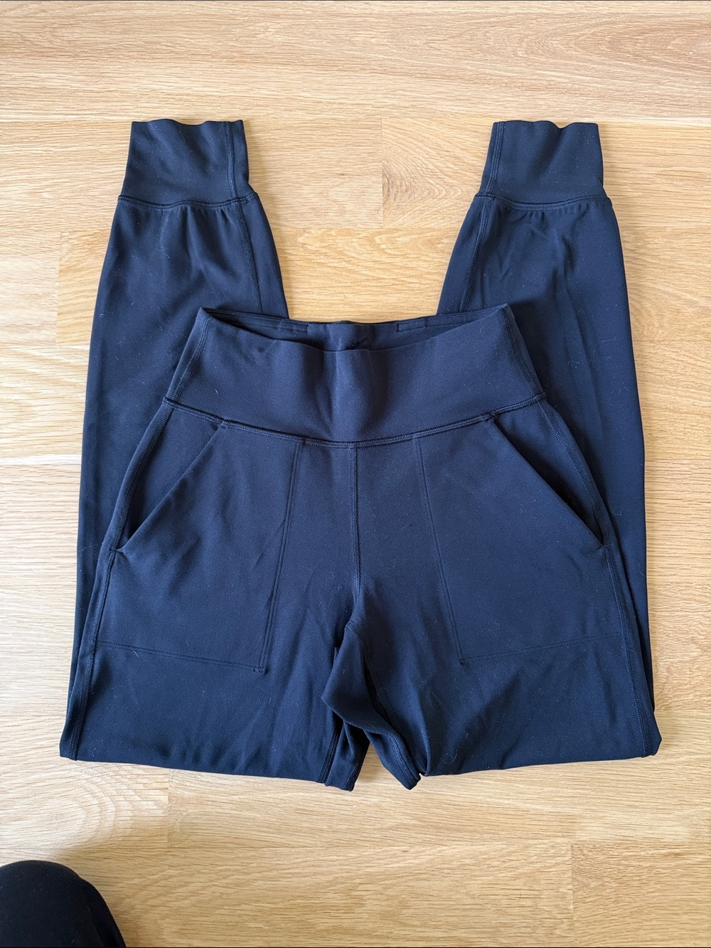 Lululemon align high rise jogger size 4